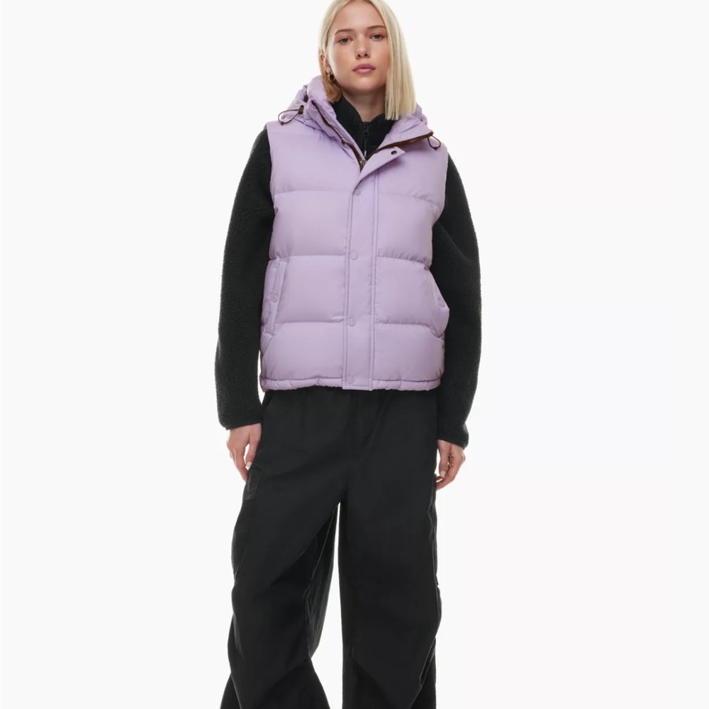 Aritzia Super Puffer vest limited edition color
